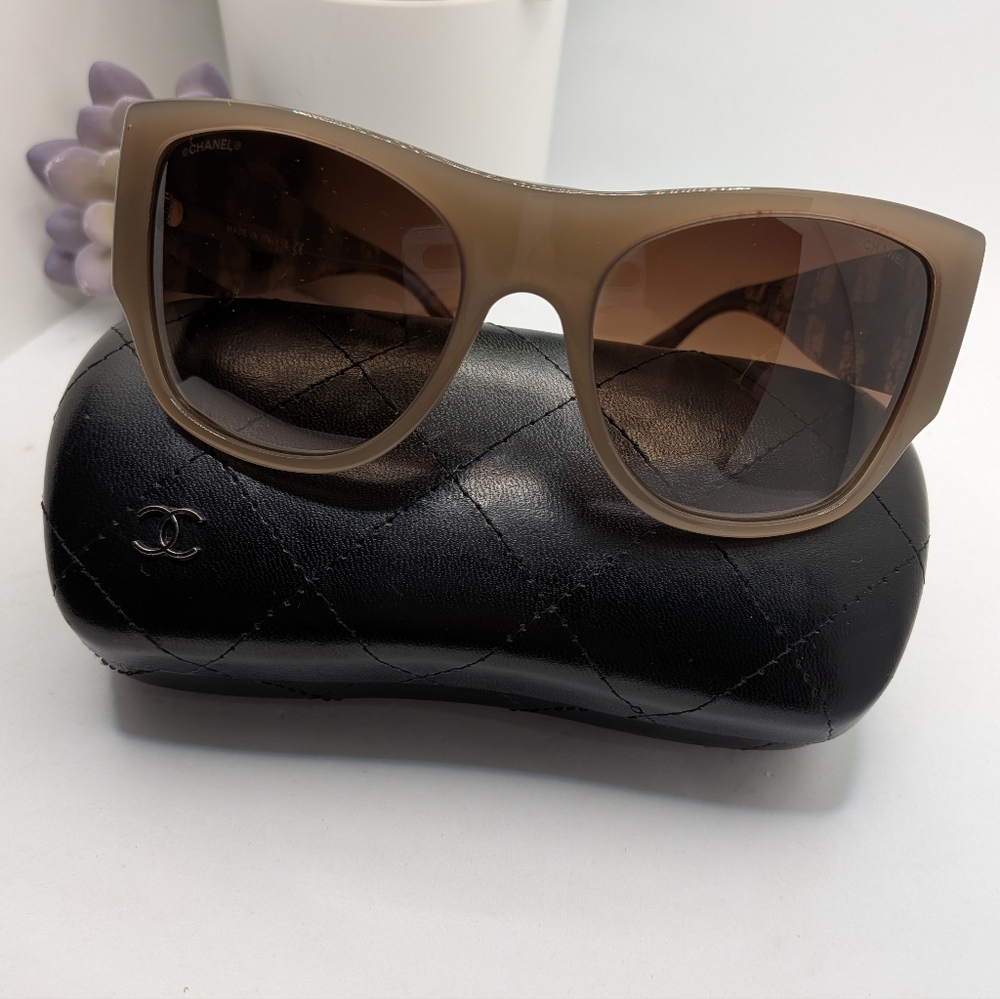 CHANEL Brown Gradient Oversized Square Sunglasses - Picture 9 of 10
